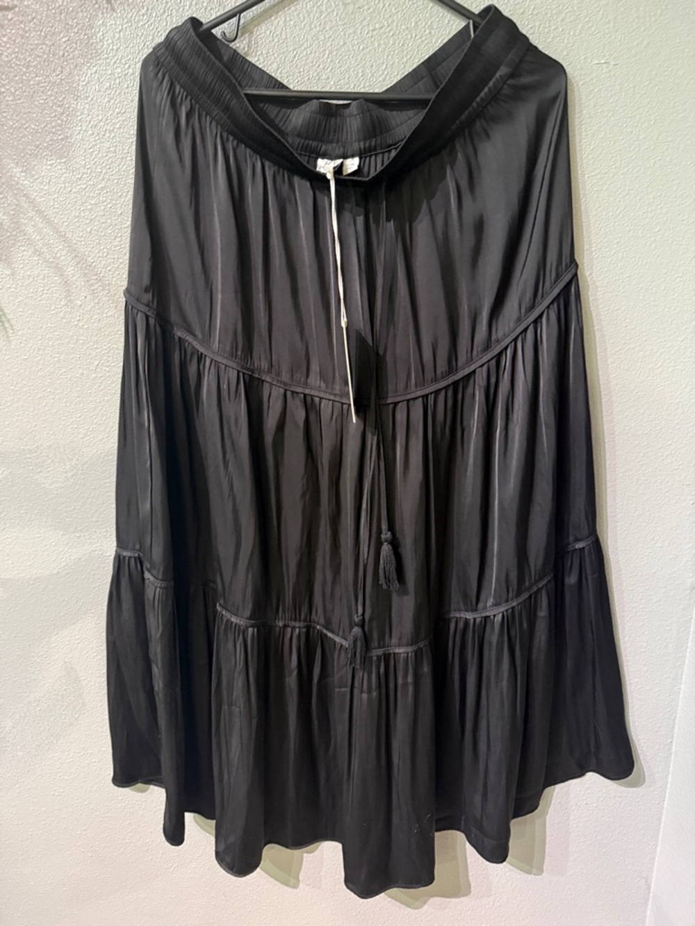 Joie Black Tiered A-Line Midi Skirt with Tassel Drawstring Waist